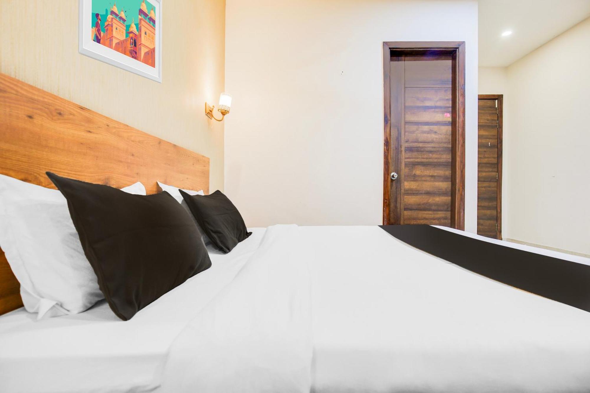 Super Townhouse Grand Fortune Amritsar Exteriér fotografie