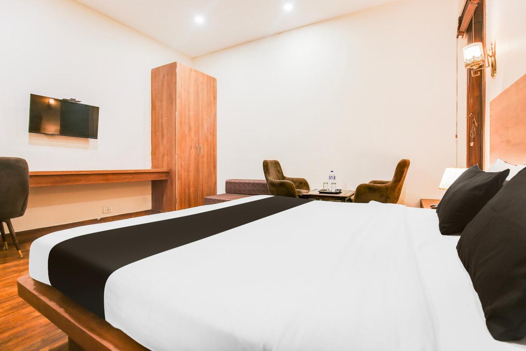 Super Townhouse Grand Fortune Amritsar Exteriér fotografie
